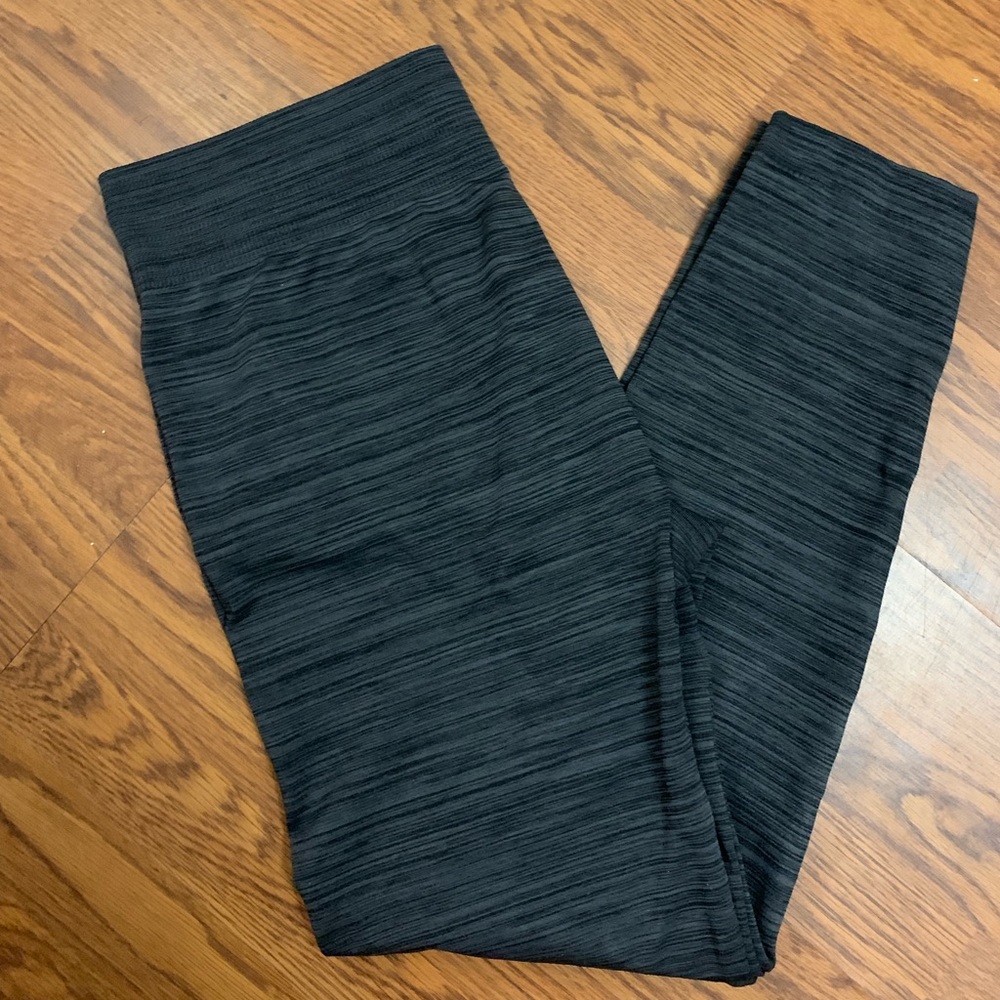 Fleece lined Grey leggings.